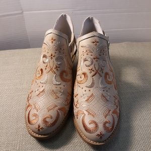 Kelsi Dagger Booties